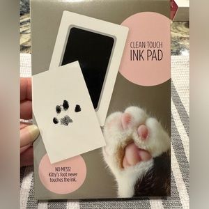 Paw print pet kit